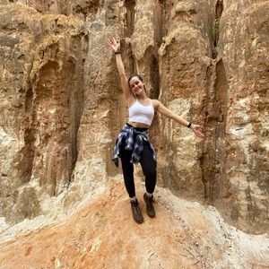 Meet your Posher, Chloe